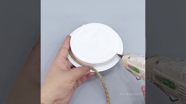 8 DIY Christmas Lamps/Lanterns that Look Like a Designer from Recycled Materials смотреть онлайн