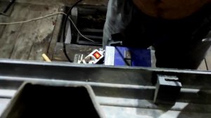 Мазда МПВ. Покраска в полевых условиях.