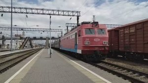 ЭП1-218 с поездом № 453 отправляется со станции Краснодар-1