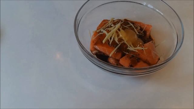 Китайская кухня.  Семга по-китайски 酱汁三文鱼 mp4