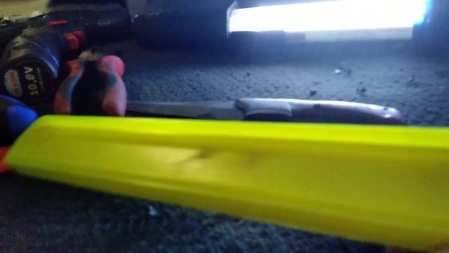 Установка крышки салонного фильтра в Додж караван, Крайслер T&C, Вояджер. смотреть онлайн