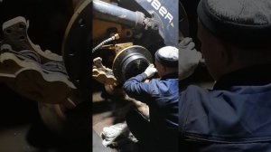 Замена сальника ступецы митсубер погрузчик.