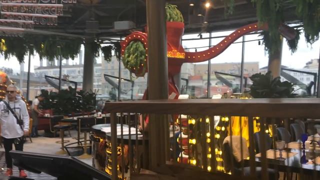 ЗАРЯДЬЕ)) ГДЕ ВКУСНО ПООБЕДАТЬ В МОСКВЕ)) смотреть онлайн