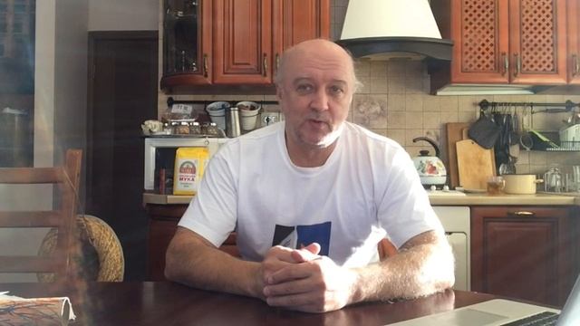 Несколько реплик по поводу роения, безвощинного пчеловодства, а так же о целях и задачах пасеки смотреть онлайн