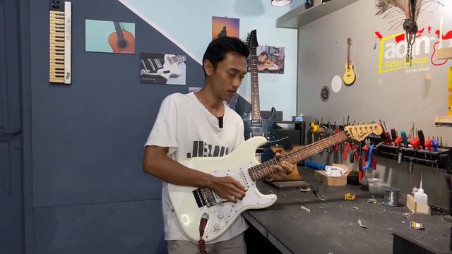 Squier Stratocaster Upgrade Floydrose Tremolo ⁉️ PALEMBANG смотреть онлайн