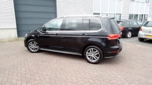 Volkswagen NEW Touran R-line 2018 Deep Black Pearl walk around & Inside detail