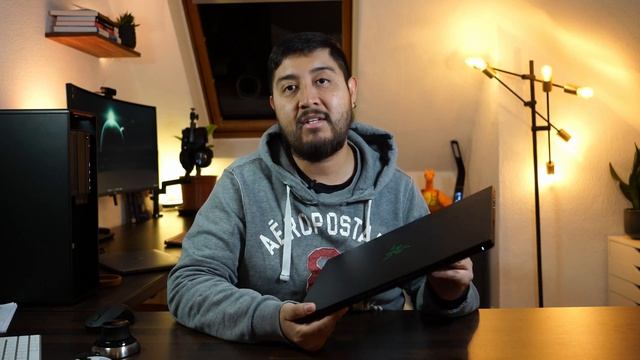 My experience with an OLED Laptop / Razer Blade 15 / After 6 months смотреть онлайн