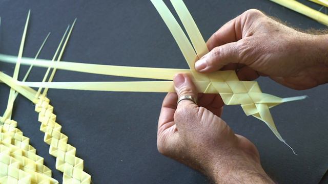 el taller online | Tutorial "Penca plana" - Como hacer una palma de ramos смотреть онлайн