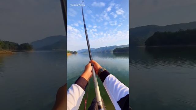 Amazing Asian Fishing Video 🐟 Deng Gang teaches you how to choose a fishing rod for silver carp an