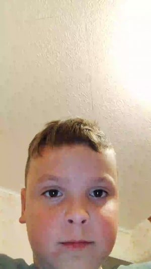 Играем в метро рояль