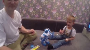 Робот распаковка мега крутого робота и игры с ним /Robot unboxing toy and play with it