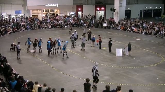 London Rollergirls:Season 3 Game 1 - Suffrajets v Steam Rollers смотреть онлайн