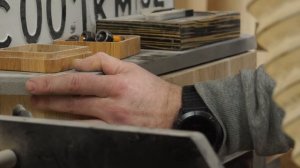 V-образная вставка на торцевой доске