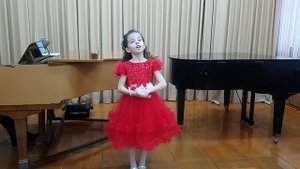 Афонина Милана - 9 лет. "Песня о России", музыка М. Сутягиной, слова Е. Никоновой, М. Сутягиной