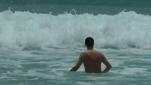 Море в августе на Пхукете (пляж Найтон)
