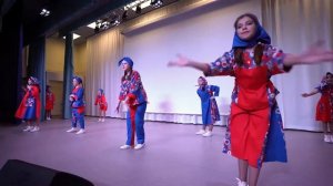 186947 Образцовый детский коллектив Новосибирской области театр моды КУРАЖ  Коллекция костюмов В СА