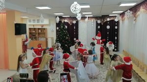 Новогодний праздник с Дунькой Колдунькой для детей 5 - 6 лет