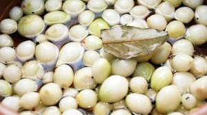 Маринованный в уксусе лук на зиму
