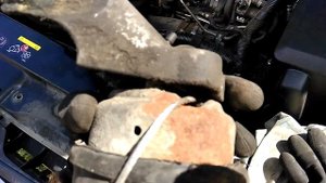 Замена передней подушки двигателя Volvo xc90