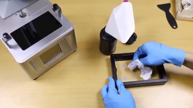 ELEGOO Mars and Saturn - How to clean the resin vat after printing смотреть онлайн