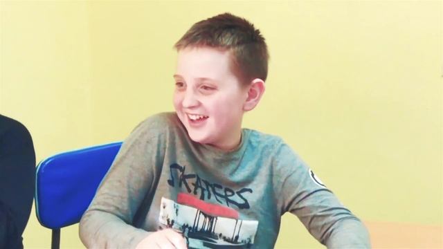 Как я играю в АЭРОХОККЕЙ))))))) смотреть онлайн