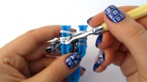 ЕНОТ из резинок на рогатке без станка | Raccoon Rainbow Loom Charm