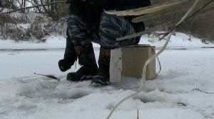 Рыбалка.  Первый лед! Малые реки России.