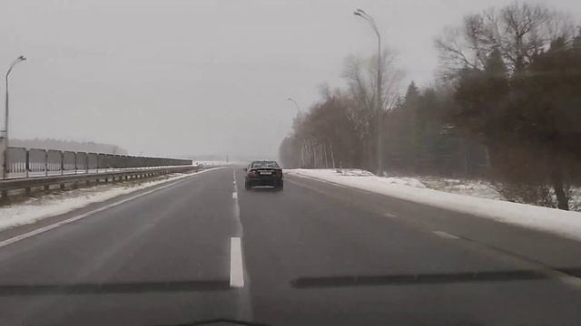 Зимние дороги под Минском.В субботу на М-6.25.11.23 г. смотреть онлайн
