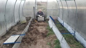 Тёплые грядки в теплице