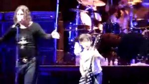 Оззи сыграл Crazy Train с 10-летним гитаристом