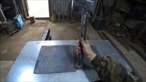 Самодельный топор из лемеха