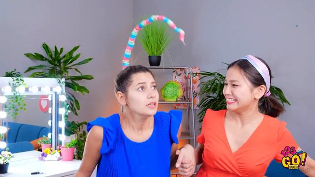 ЧЕЛЛЕНДЖ 100 СЛОЕВ! l 100 слоев косметики еды и других вещей от 123 GO! GOLD