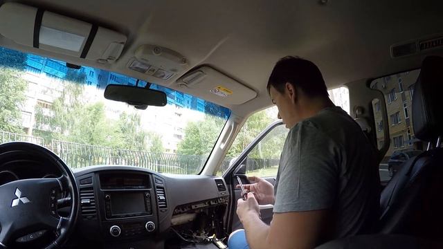 Андройд приставка XIAOMI MI BOX в автомобиль Паджеро 4 смотреть онлайн