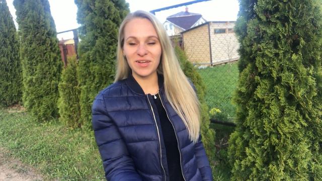 Ира поздравляет Лену