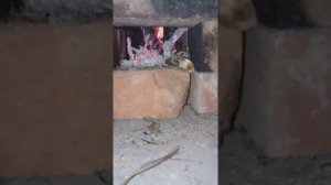 Печь ракета из подручных материалов... / A rocket stove from improvised materials...