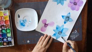 Упражнения по работе акварелью в технике лессировки.