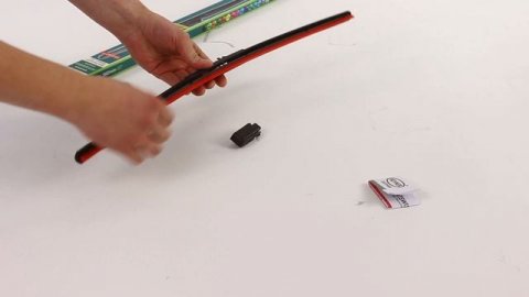 How to remove and fit wiper blades Mercedes C class E class A class 2015-onwards TOP LOCK M