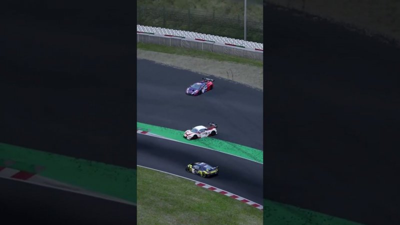 НЕ РАЗДЕЛИЛИ ПОВОРОТ  #smpracing #assettocorsa