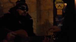 Я сажаю аллюминиевые огурцы на брезентовом поле