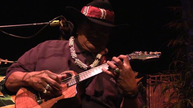 "Love Is Blue", Performed By Ledward Kaapana смотреть онлайн