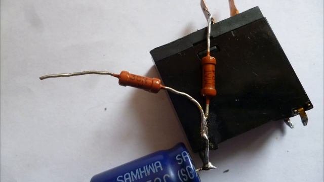 Простейший мультивибратор для начинающих