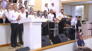 Бог, богатый милостью / Песня
