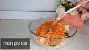 Корейский салат. Корейский салат из моркови. Корейский салат с огурцами и с капустой.