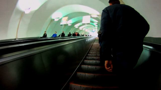 Станция Метро "Чкаловская" Наклонный Ход, Эскалаторы и Вестибюль. (Санкт-Петербург). 5 линия (ФПЛ). смотреть онлайн