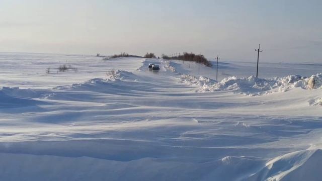 Попали в снежный плен на трассе Духовницкое - Пугачев  16 марта 2022 Саратовская область смотреть онлайн