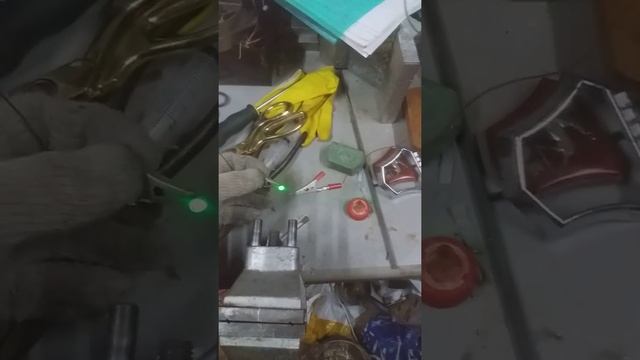 Атмосферное электричество или детекторный приемник.