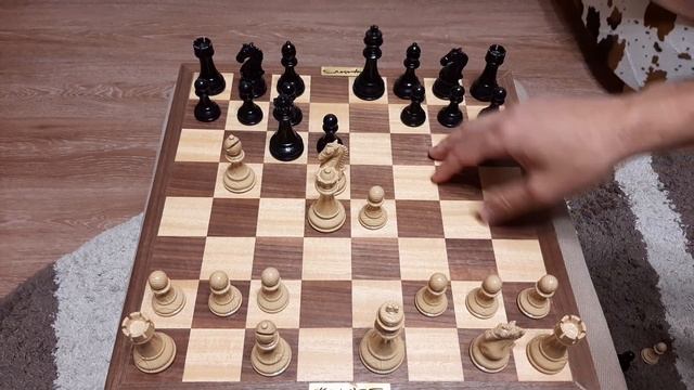 Шахматы. Выучите этот ход слоном и выиграете ферзя. Научиться играть в шахматы.