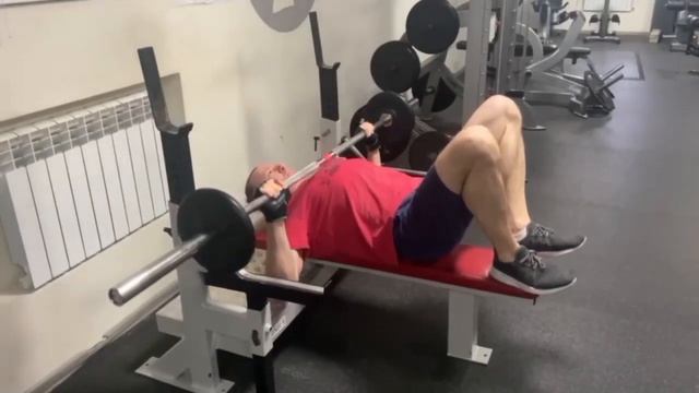 Челлендж по жиму лежа между клубами Максфит и Максимус смотреть онлайн