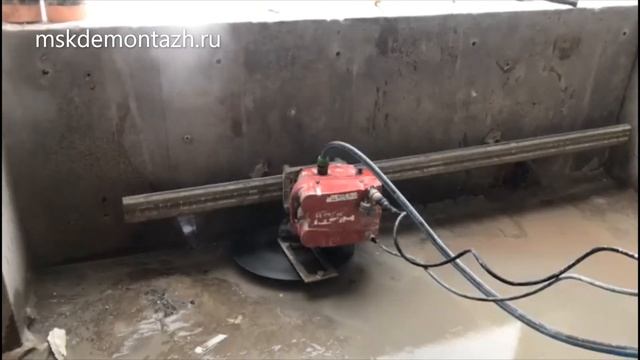Алмазная резка стенорезной машиной