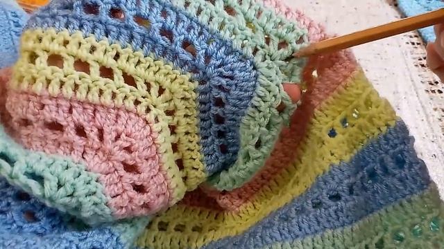 ОБЗОР НА ВЕСЕННЕ-ЛЕТНЮЮ КОФТОЧКУ из остатков пряжи #ВЯЗАНИЕ_КРЮЧКОМ